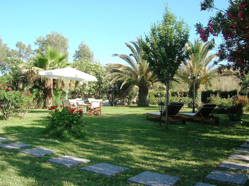 Villa Fleria Seaside Studios & Apts Йеранион Экстерьер фото