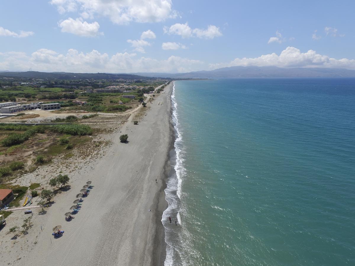 Villa Fleria Seaside Studios & Apts Йеранион Экстерьер фото